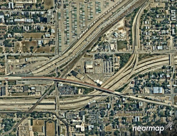 Nearmap aerial view of Illinois expressway